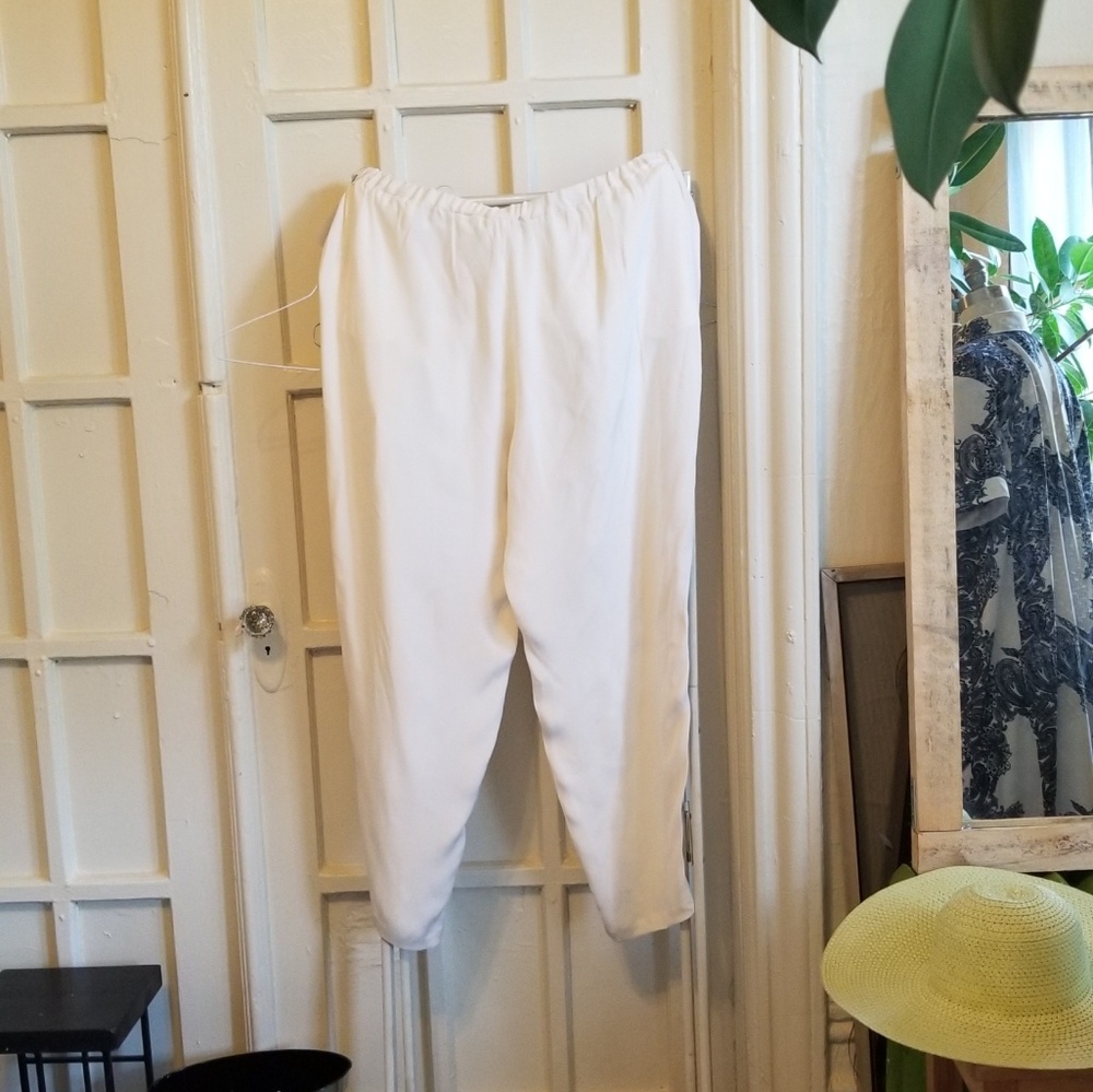 Go Silk White Straight Leg Pants: NWT
